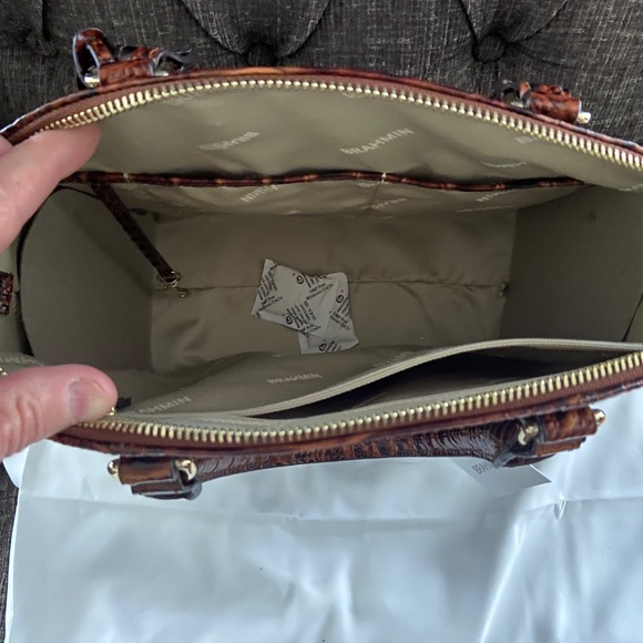 Brahmin LARGE Duxbury Satche - Picture 9 of 10